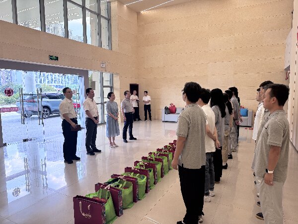 1.双节慰问.jpg 1.双节慰问.jpg
